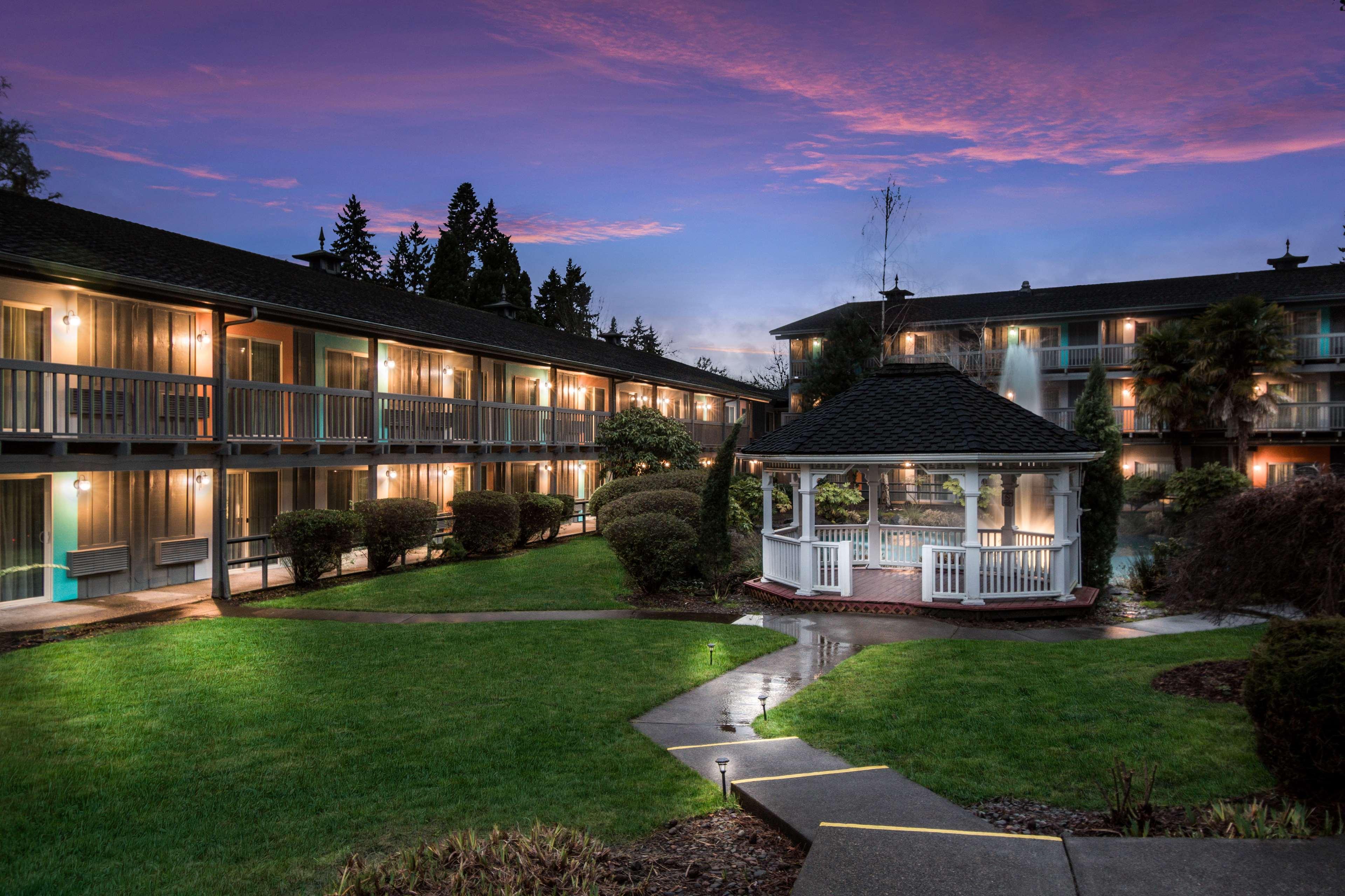 Best Western Portland West Beaverton Hotel Exterior photo